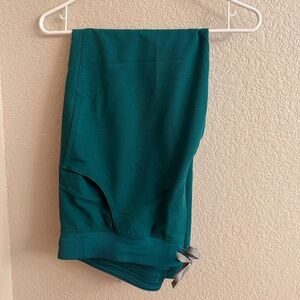 FIGS Hunter Green Scrub Pants  Large - 30